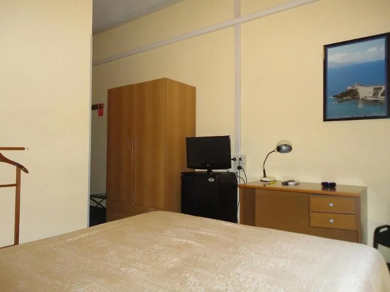 Giappone Inn Parking Hotel Livorno Italia