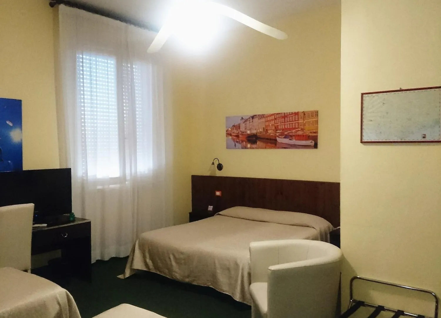 Giappone Inn Parking Hotel Livorno