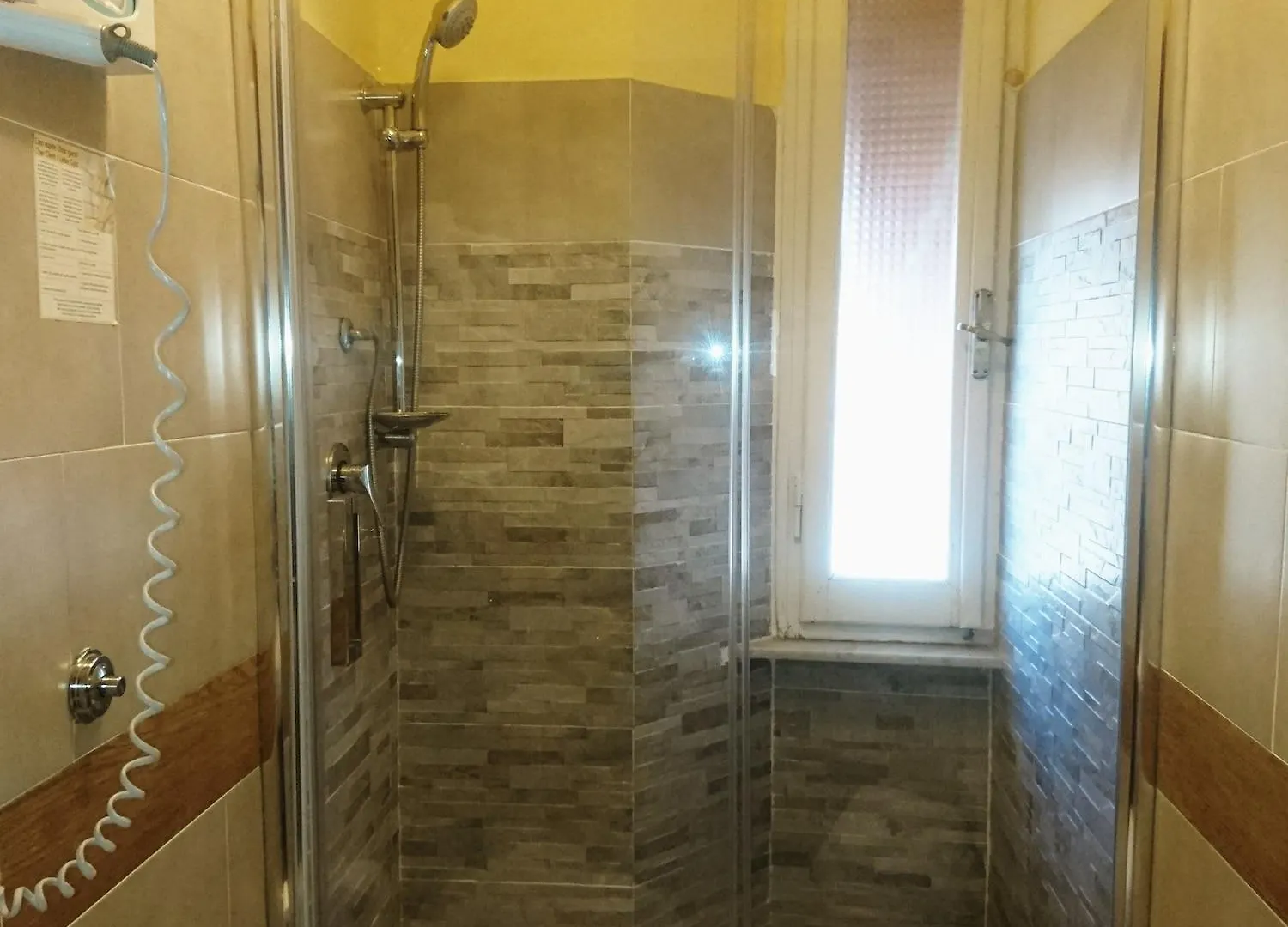 Giappone Inn Parking Hotel Livorno