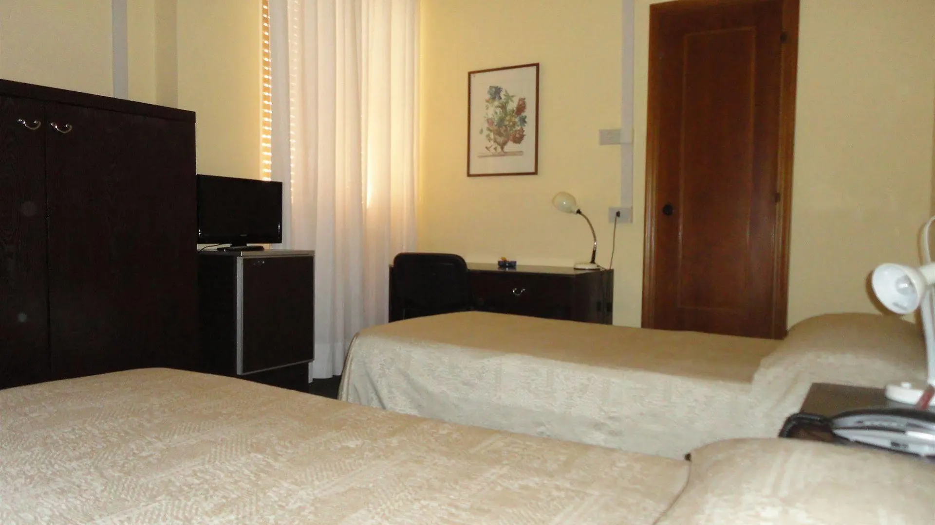 Giappone Inn Parking Hotel Livorno