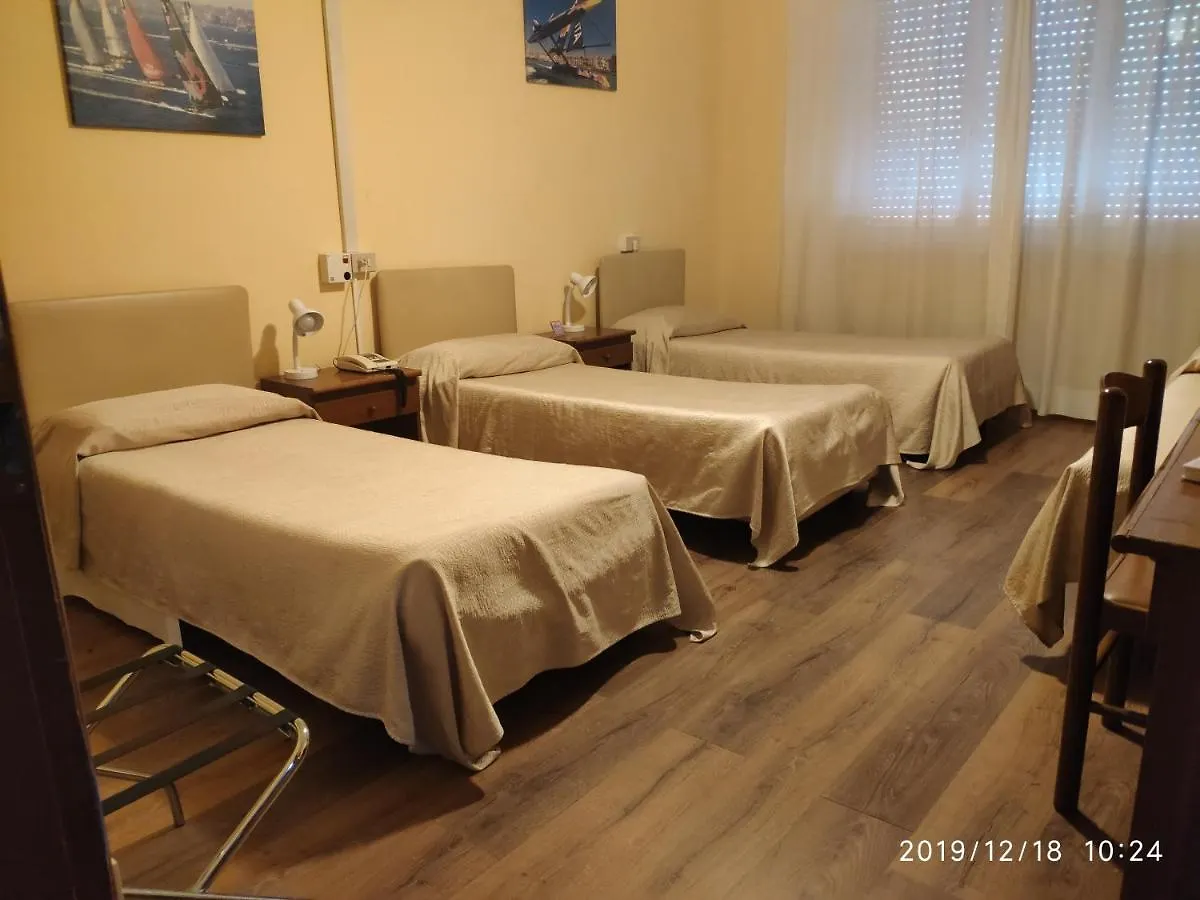 Giappone Inn Parking Hotel Livorno 3*,
