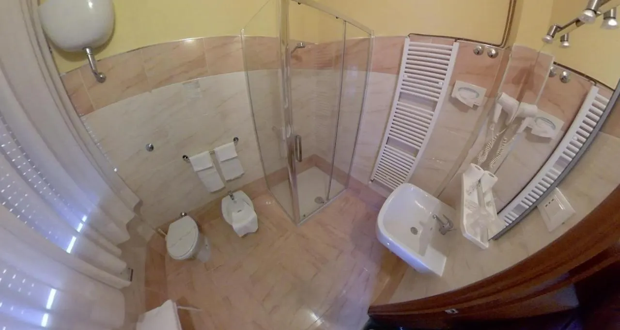 Giappone Inn Parking Hotel Livorno